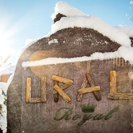 Daire Uralp Royal Mit Terrasse *