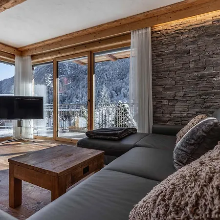 Uralp Royal Mit Terrasse