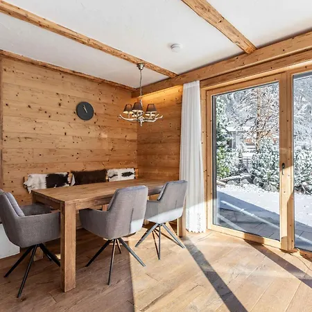 Uralp Royal Mit Terrasse Daire *