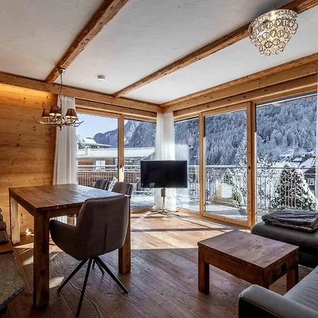 Uralp Royal Mit Terrasse *