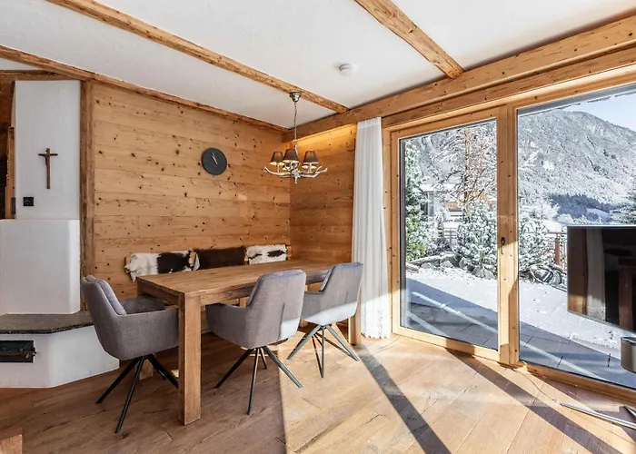 Uralp Royal Mit Terrasse Appartement *